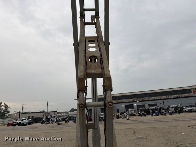 image for item YA4565 2005 SkyJack SJ3220 scissor lift