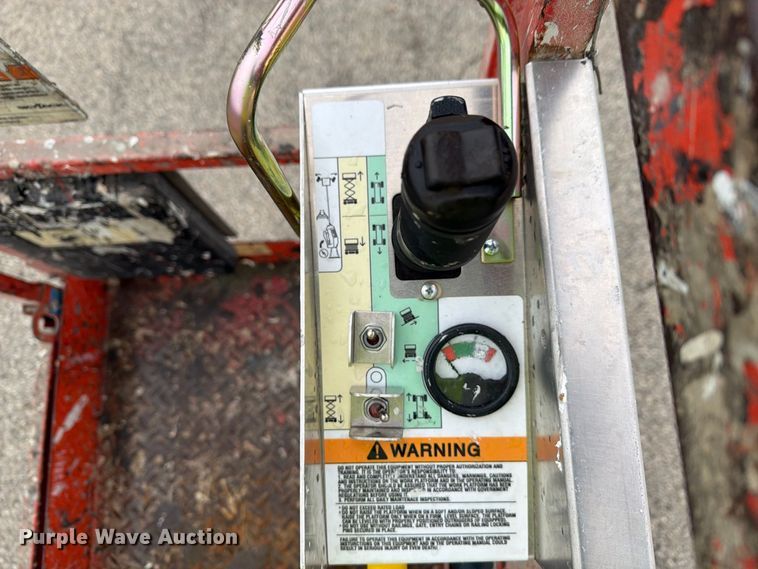 image for item YA4565 2005 SkyJack SJ3220 scissor lift