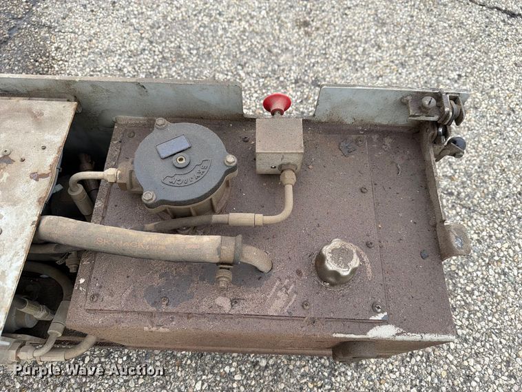 image for item YA4565 2005 SkyJack SJ3220 scissor lift