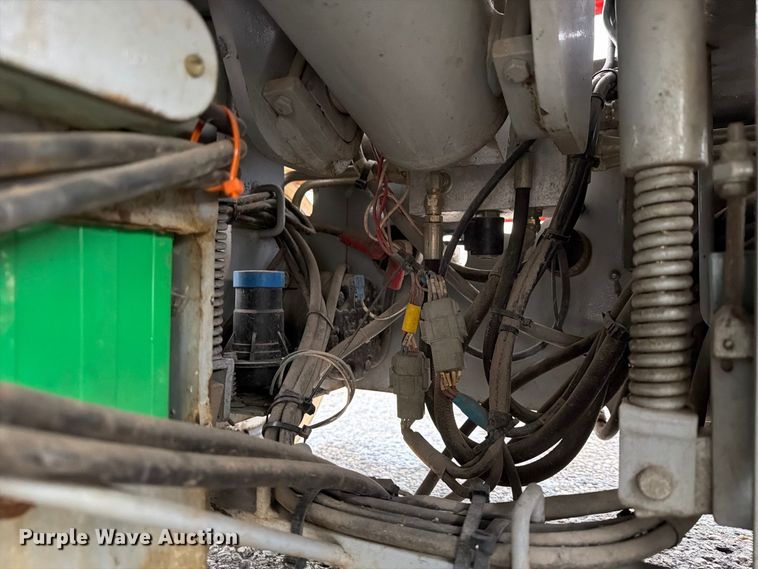 image for item YA4565 2005 SkyJack SJ3220 scissor lift