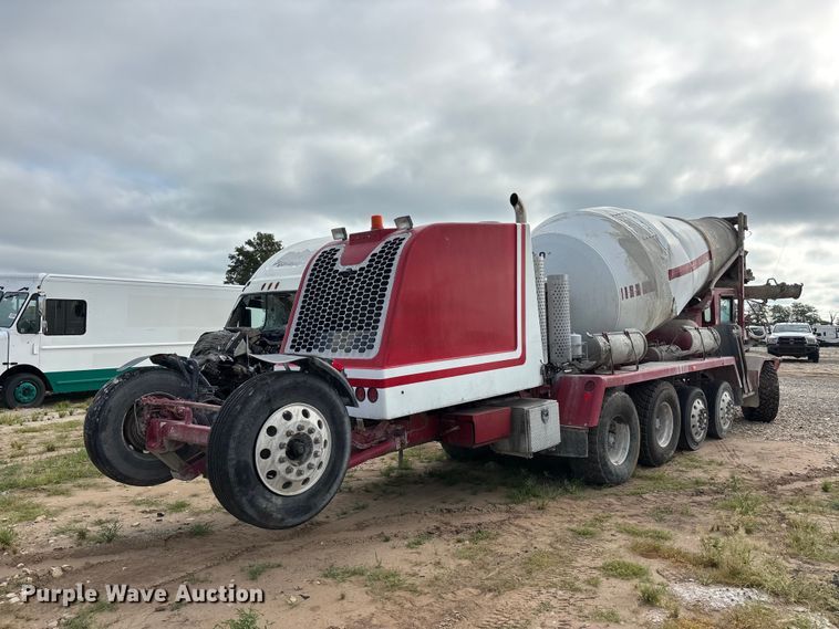 image for item YA4606 2017 Terex FDB6000 ready mix truck