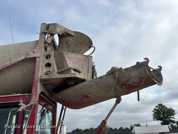 image for item YA4606 2017 Terex FDB6000 ready mix truck