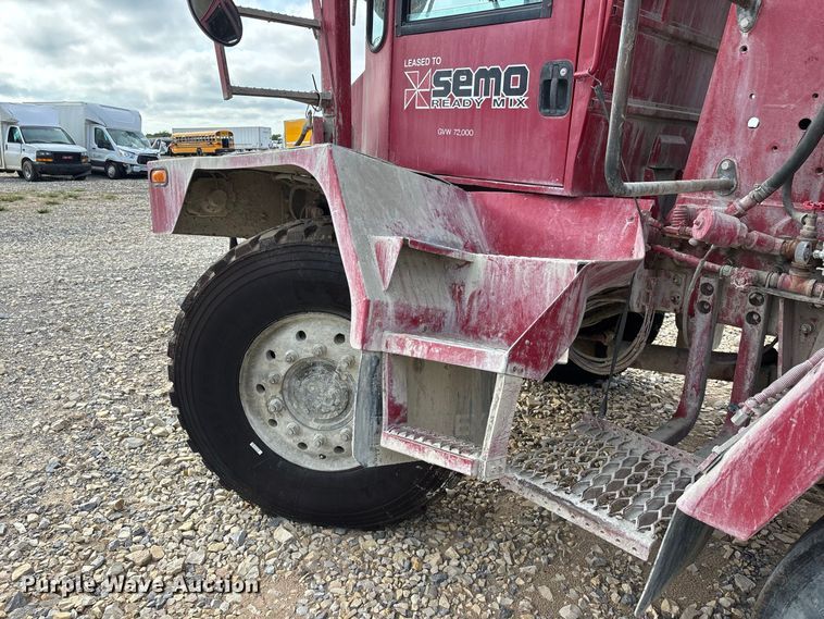 image for item YA4606 2017 Terex FDB6000 ready mix truck