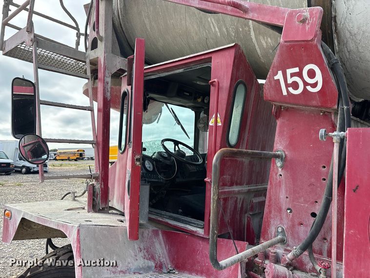 image for item YA4606 2017 Terex FDB6000 ready mix truck