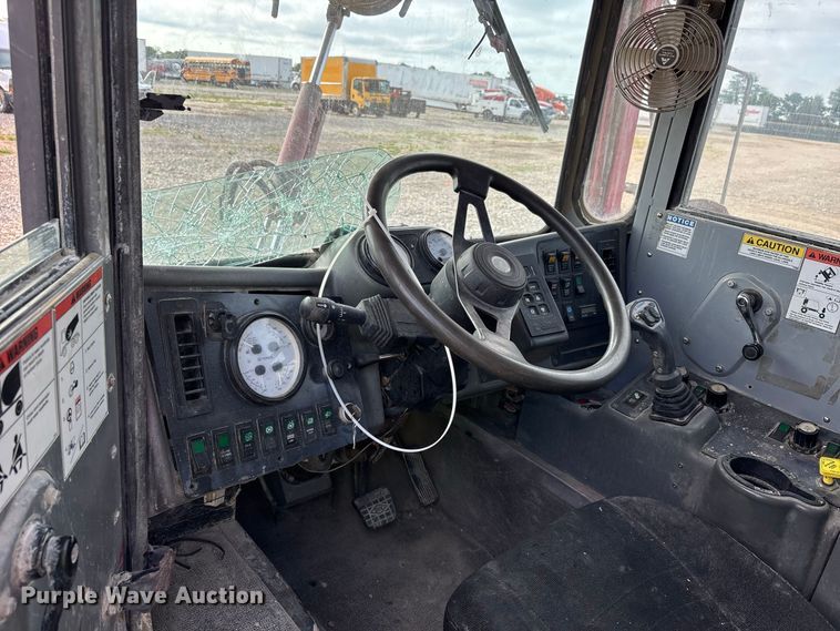 image for item YA4606 2017 Terex FDB6000 ready mix truck