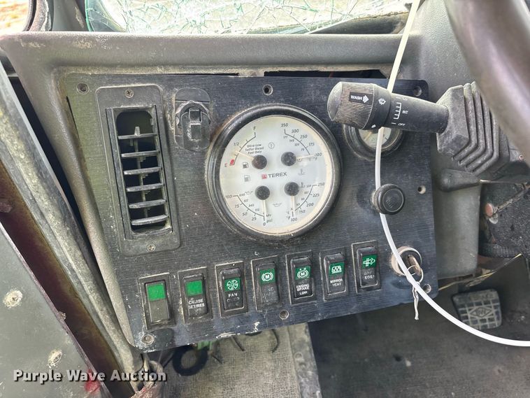 image for item YA4606 2017 Terex FDB6000 ready mix truck