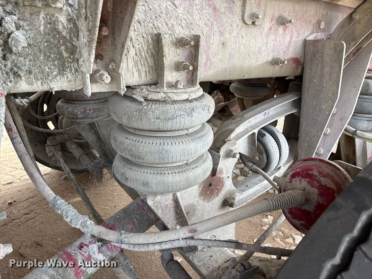image for item YA4606 2017 Terex FDB6000 ready mix truck