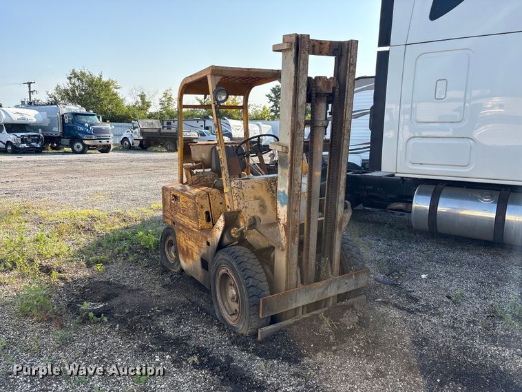 image for item YA4640 Clark C500-Y50 forklift