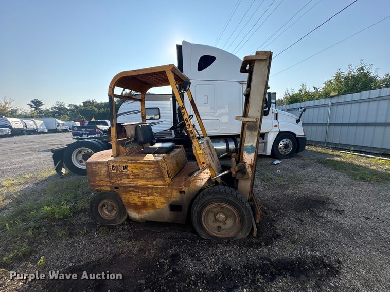 image for item YA4640 Clark C500-Y50 forklift