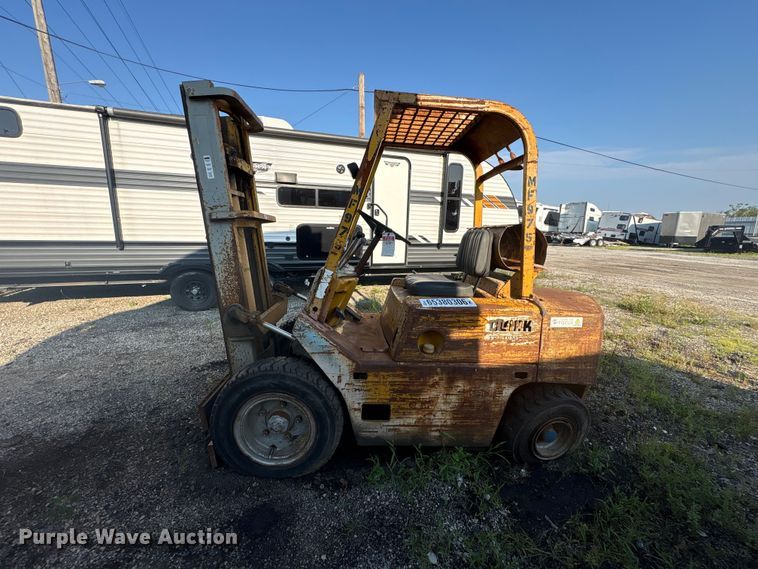 image for item YA4640 Clark C500-Y50 forklift
