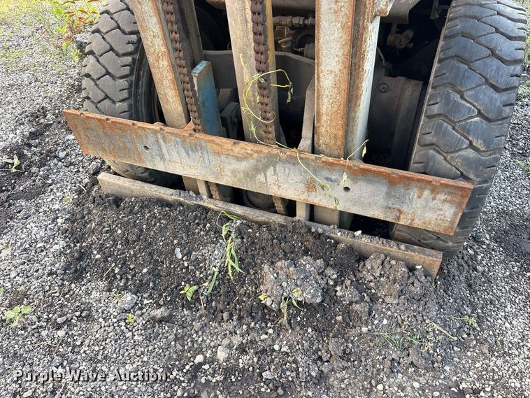 image for item YA4640 Clark C500-Y50 forklift