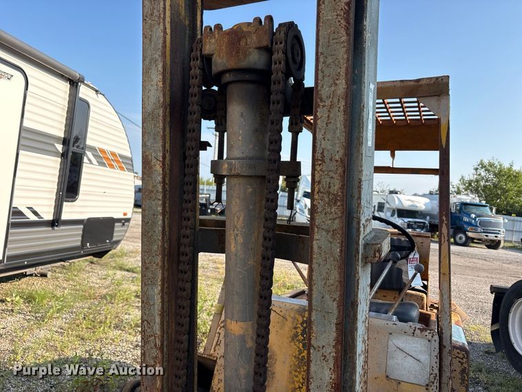 image for item YA4640 Clark C500-Y50 forklift