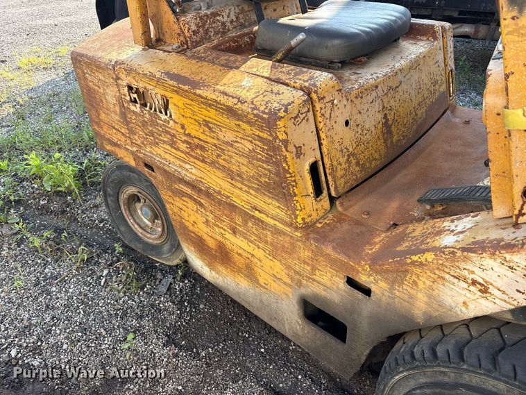 image for item YA4640 Clark C500-Y50 forklift