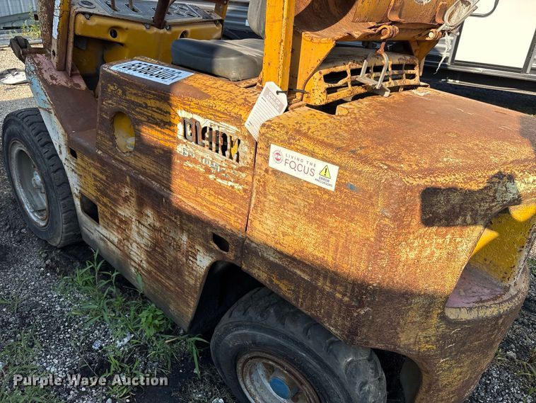 image for item YA4640 Clark C500-Y50 forklift