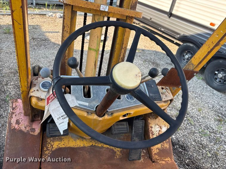 image for item YA4640 Clark C500-Y50 forklift