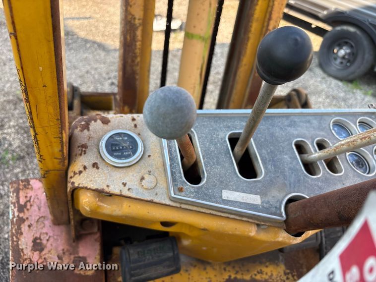 image for item YA4640 Clark C500-Y50 forklift