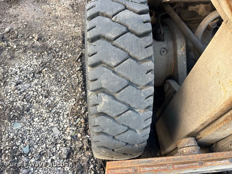 image for item YA4640 Clark C500-Y50 forklift