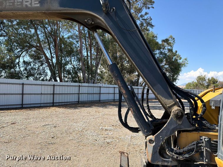 image for item YA4675 2019 John Deere 85G mini excavator