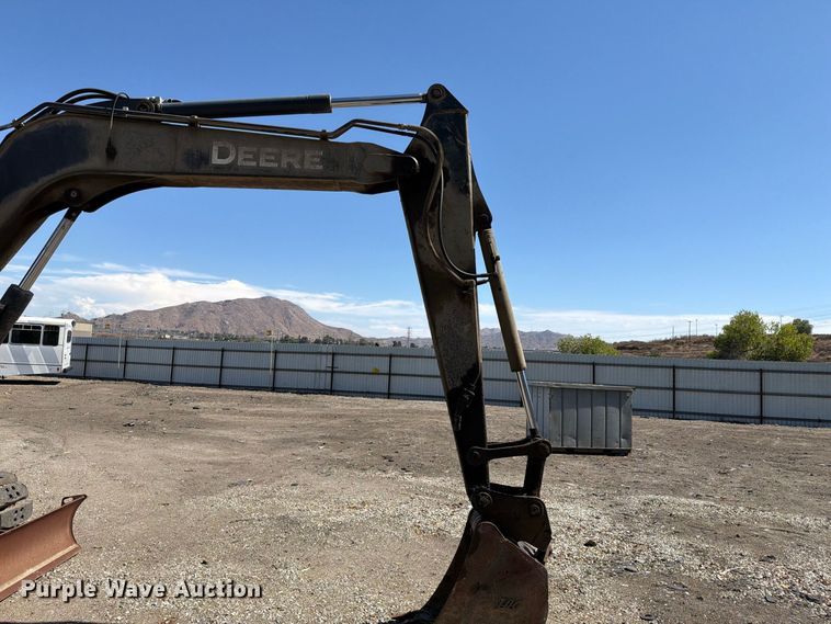 image for item YA4675 2019 John Deere 85G mini excavator