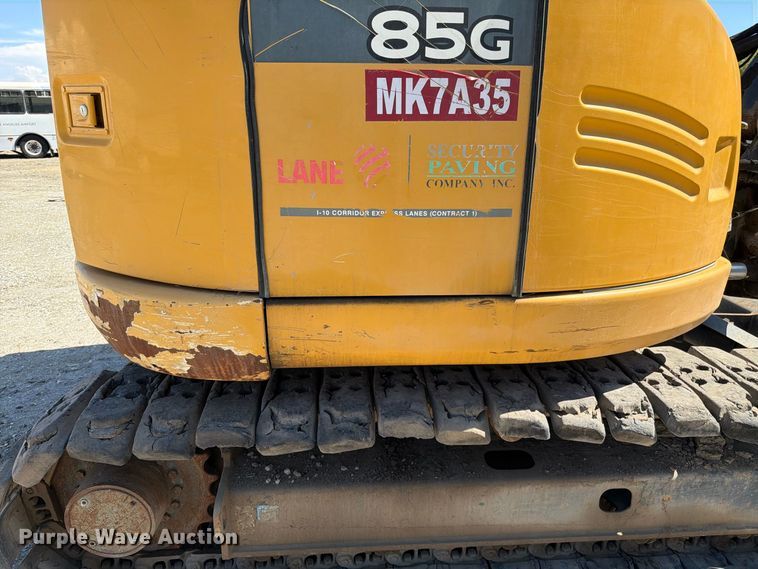 image for item YA4675 2019 John Deere 85G mini excavator