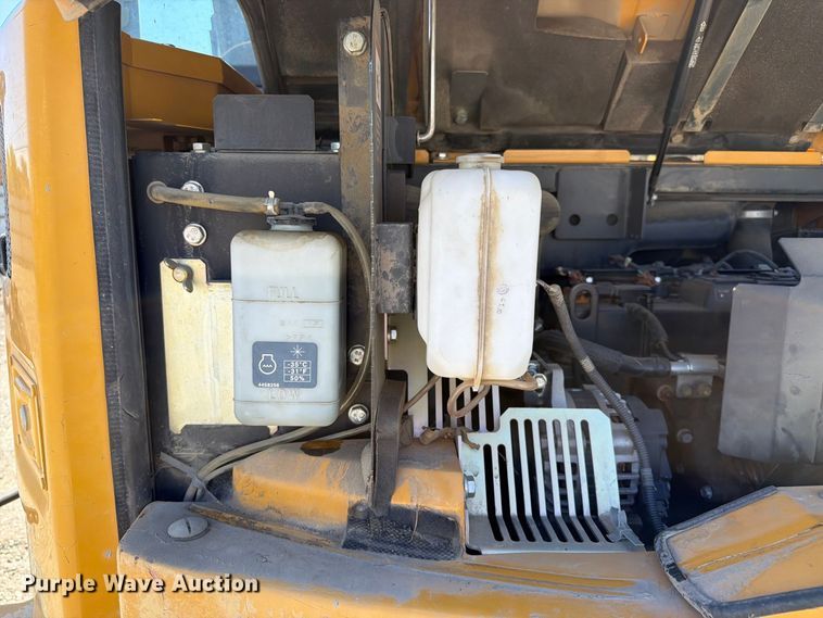 image for item YA4675 2019 John Deere 85G mini excavator