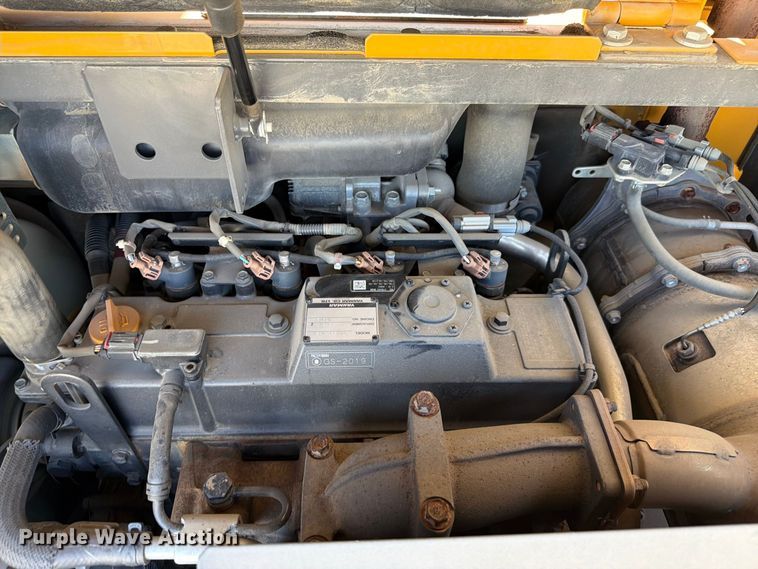 image for item YA4675 2019 John Deere 85G mini excavator