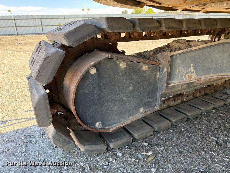 image for item YA4675 2019 John Deere 85G mini excavator