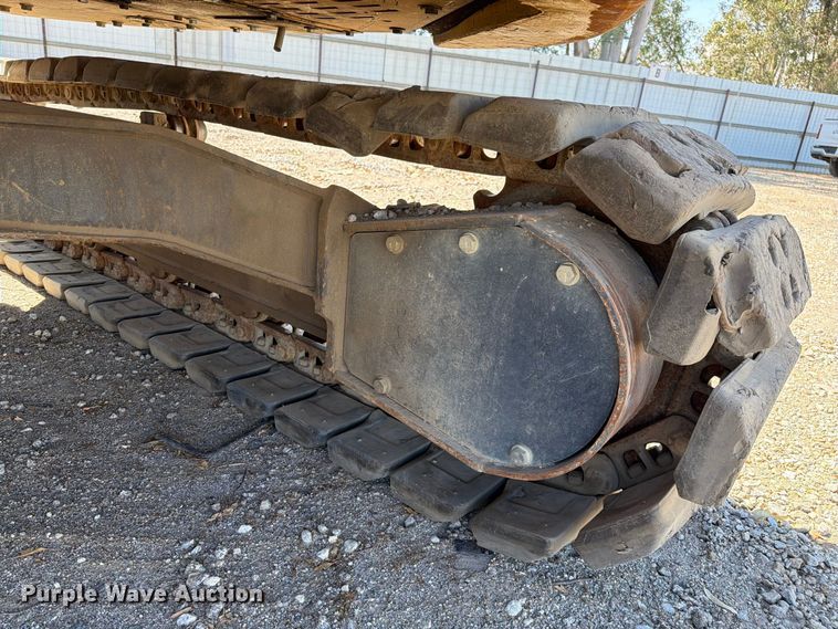 image for item YA4675 2019 John Deere 85G mini excavator
