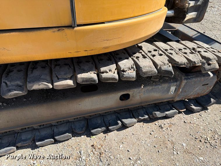 image for item YA4675 2019 John Deere 85G mini excavator