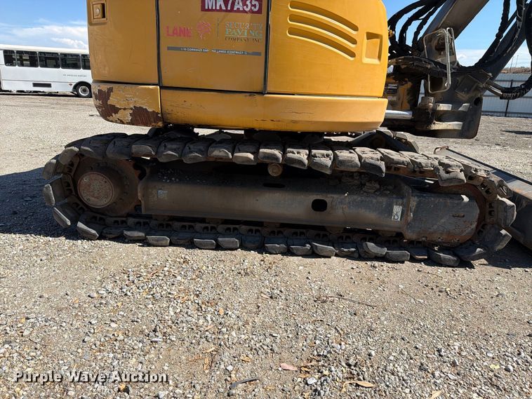image for item YA4675 2019 John Deere 85G mini excavator