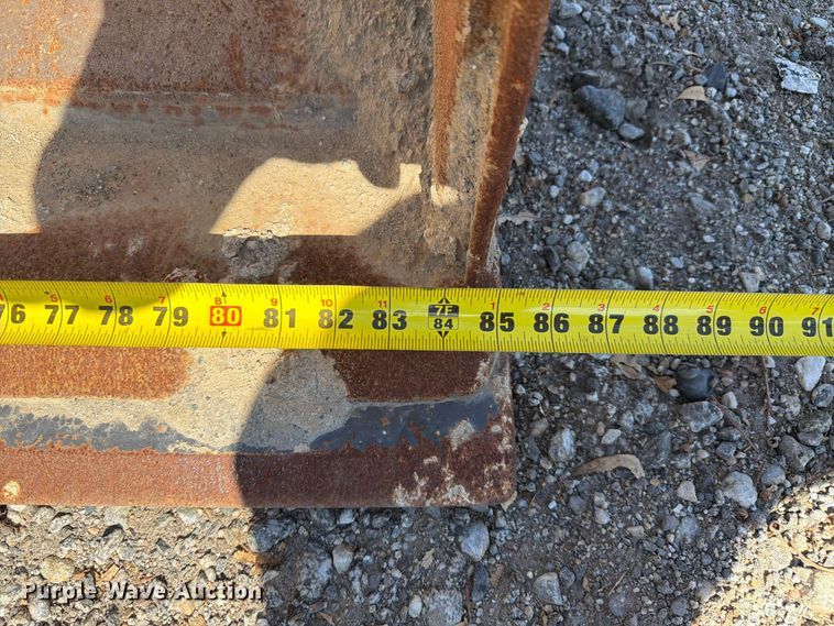 image for item YA4677 2020 John Deere 210L landscape tractor