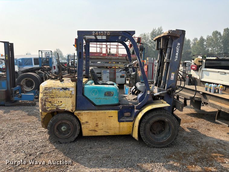 image for item YA4740 Komatsu FG40ZT-7 forklift