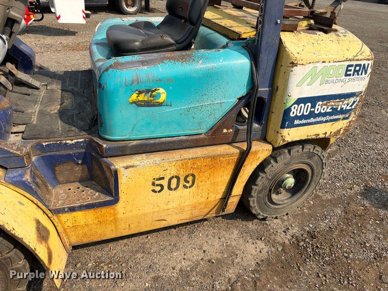 image for item YA4740 Komatsu FG40ZT-7 forklift