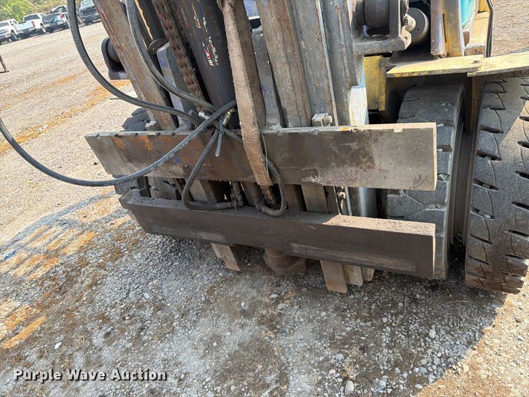 image for item YA4740 Komatsu FG40ZT-7 forklift