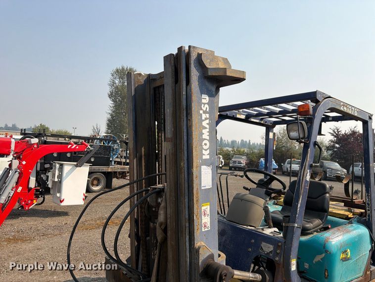 image for item YA4740 Komatsu FG40ZT-7 forklift