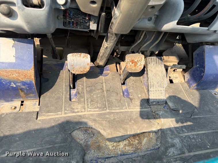 image for item YA4740 Komatsu FG40ZT-7 forklift