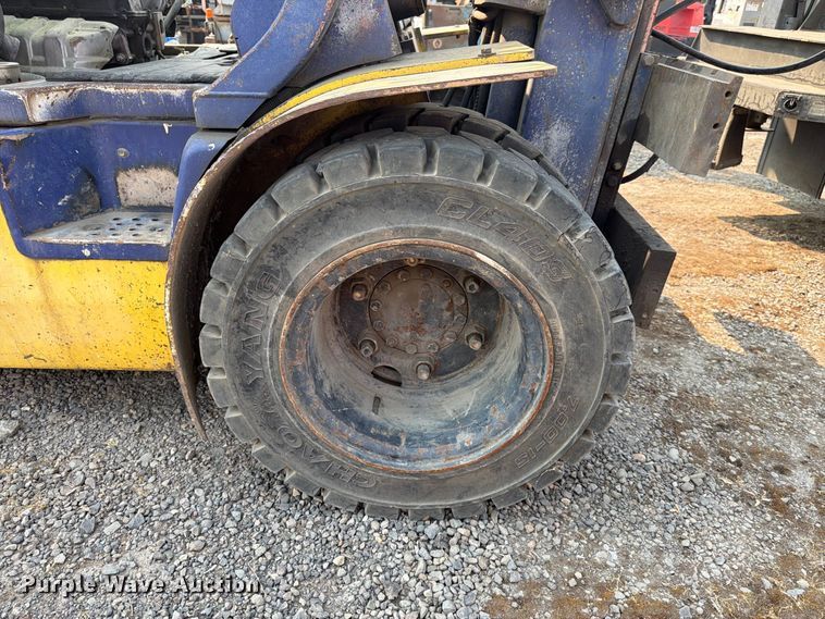 image for item YA4740 Komatsu FG40ZT-7 forklift