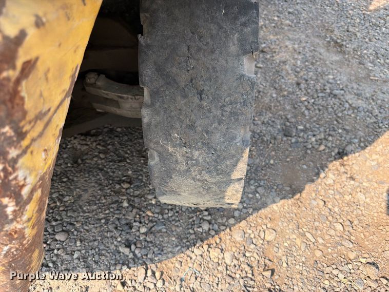 image for item YA4740 Komatsu FG40ZT-7 forklift