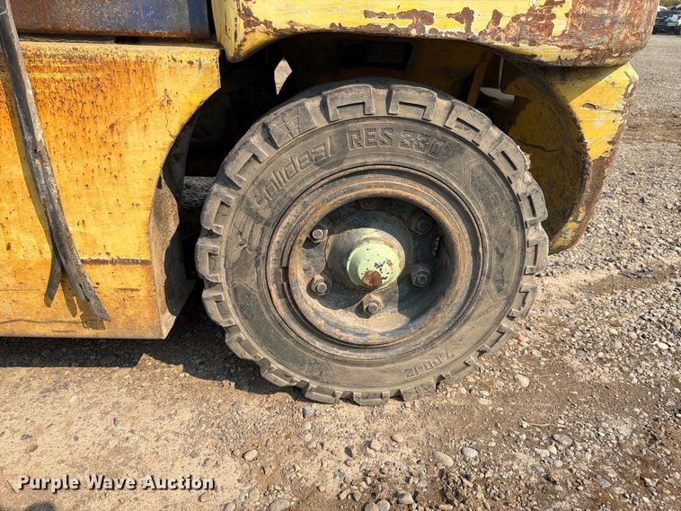 image for item YA4740 Komatsu FG40ZT-7 forklift