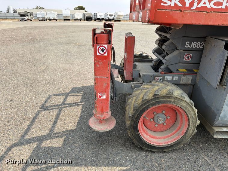 image for item YA4761 SkyJack SJ 6826RT scissor lift