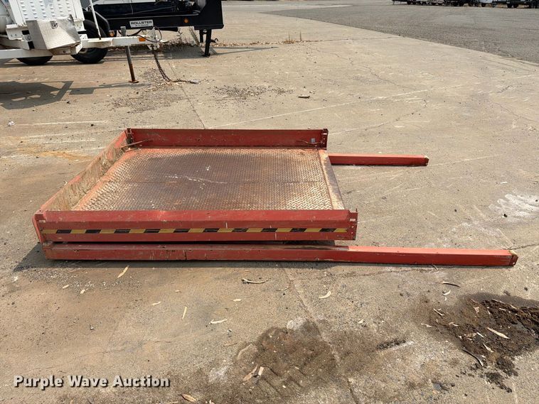 image for item YA4761 SkyJack SJ 6826RT scissor lift