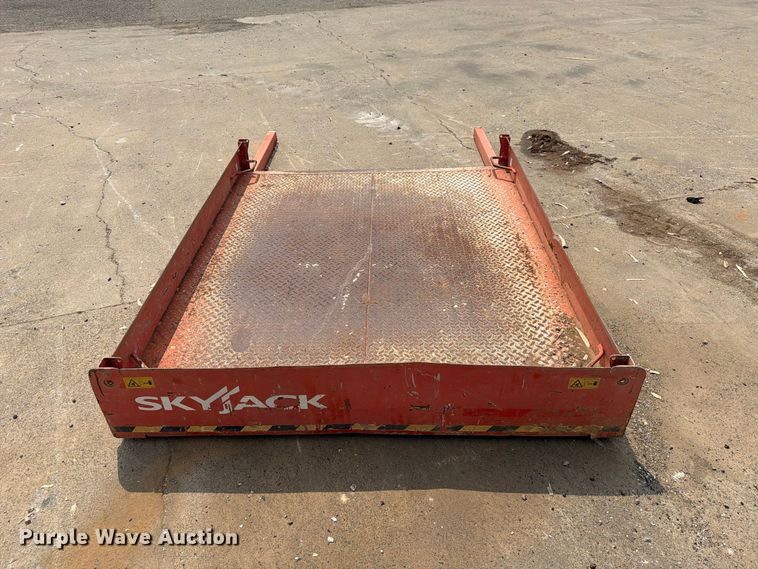 image for item YA4761 SkyJack SJ 6826RT scissor lift