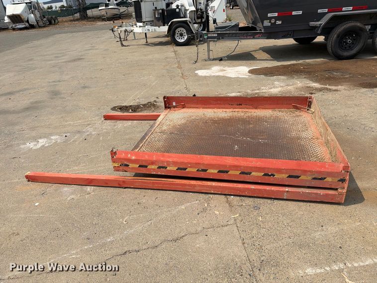 image for item YA4761 SkyJack SJ 6826RT scissor lift