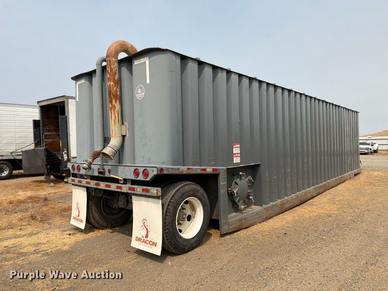 image for item YA4762 Dragon  frac tank trailer