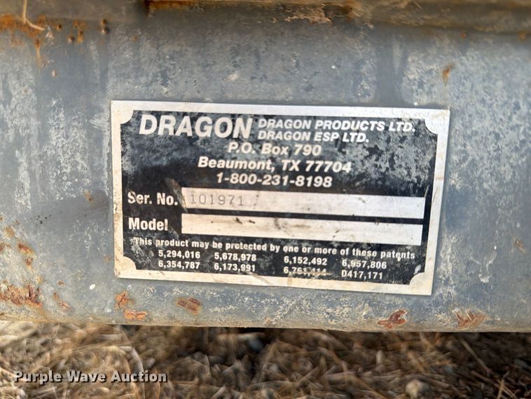 image for item YA4762 Dragon  frac tank trailer