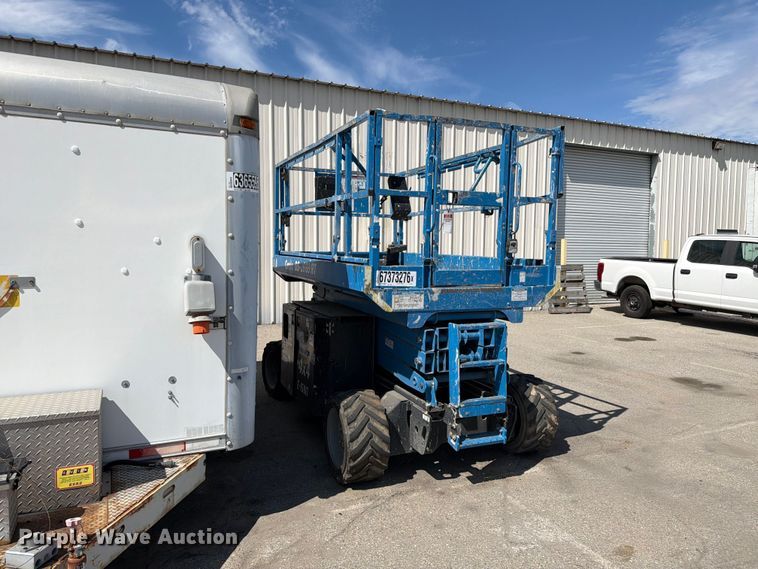 image for item YA4925 2015 Genie GS2669 RT scissor lift