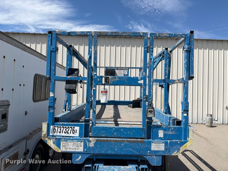 image for item YA4925 2015 Genie GS2669 RT scissor lift