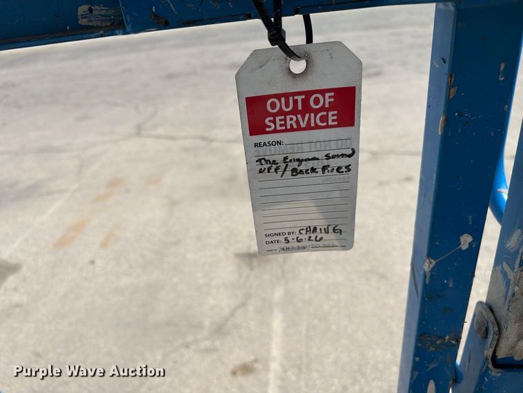 image for item YA4925 2015 Genie GS2669 RT scissor lift