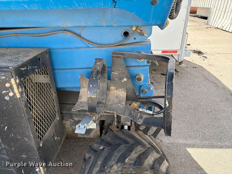 image for item YA4925 2015 Genie GS2669 RT scissor lift
