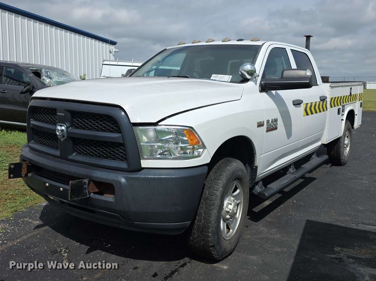 2017 Dodge RAM 2500HD Crew Cab utility bed pickup truck